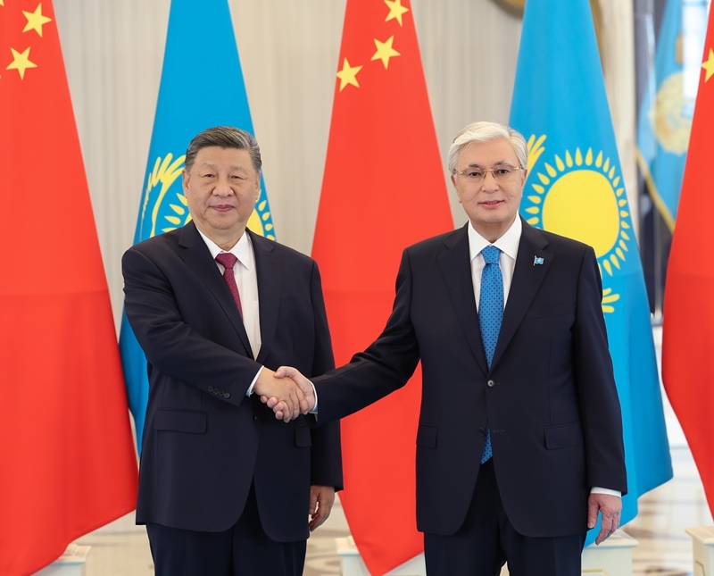 习近平同哈萨克斯坦总统托卡耶夫会谈 习近平同哈萨克斯坦总统托卡耶夫会谈