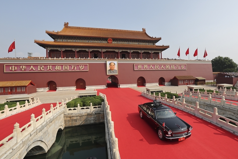 纪念中国人民抗日战争暨世界反法西斯战争胜利80周年大会在京隆重举行 天安门广场举行盛大阅兵仪式 习近平发表重要讲话并检阅受阅部队