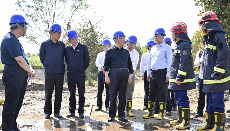 张国清赶赴湖南长沙浏阳市烟花厂爆炸事故现场指导应急救援处置工作时强调：抓紧搜救失联人员 全力做好伤员救治 强力推进重点行业领域风险隐患排查整治