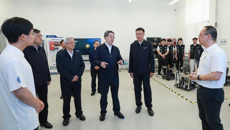 丁薛祥在调研基础研究时强调：深入贯彻落实加强基础研究座谈会精神 全面提升基础研究水平和原始创新能力