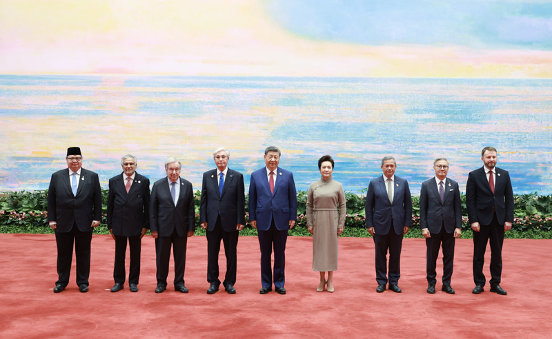 习近平出席2026世界人工智能大会暨人工智能全球治理高级别会议开幕式并发表主旨讲话 习近平出席2026世界人工智能大会暨人工智能全球治理高级别会议开幕式并发表主旨讲话