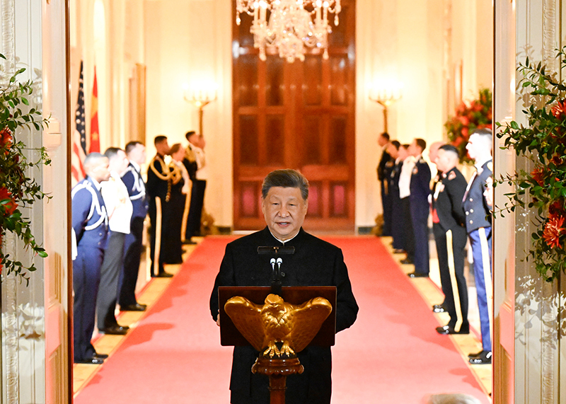 习近平和彭丽媛出席特朗普总统夫妇举行的欢迎国宴 习近平和彭丽媛出席特朗普总统夫妇举行的欢迎国宴
