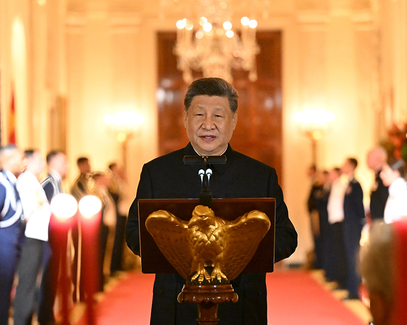 习近平和彭丽媛出席特朗普总统夫妇举行的欢迎国宴 习近平和彭丽媛出席特朗普总统夫妇举行的欢迎国宴