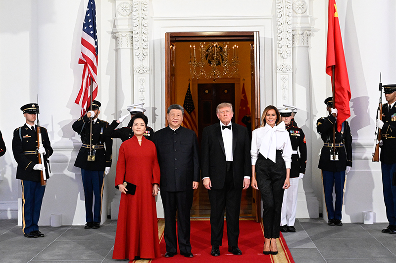 习近平和彭丽媛出席特朗普总统夫妇举行的欢迎国宴 习近平和彭丽媛出席特朗普总统夫妇举行的欢迎国宴